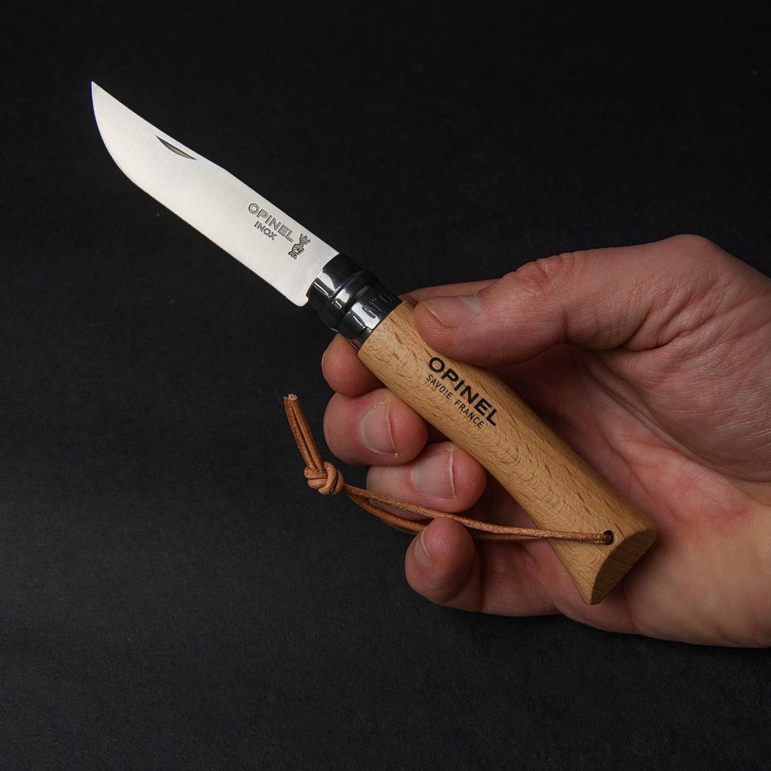 Cuchillo N°7 con lazo de cuero