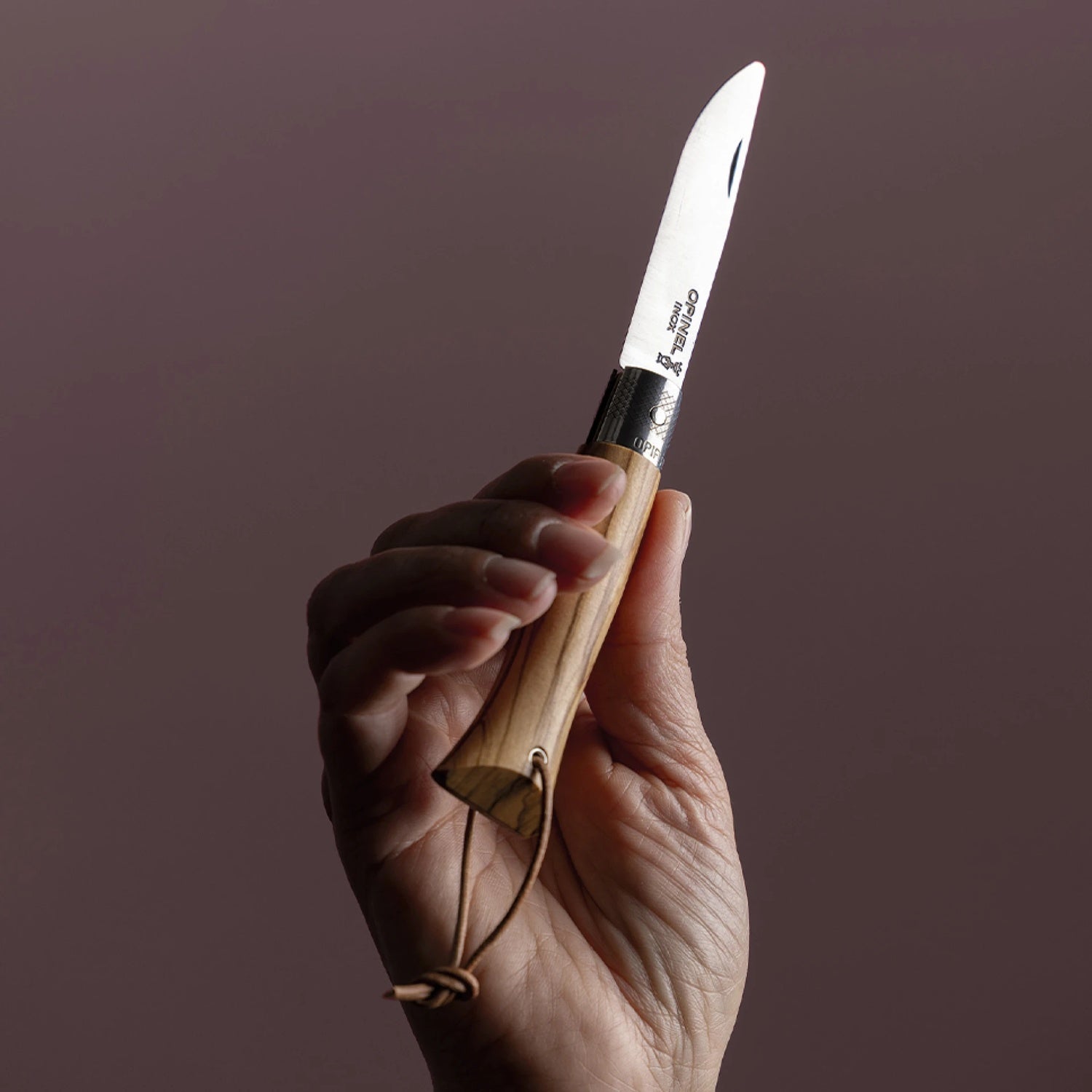 Cuchillo N°6 mango madera olivo