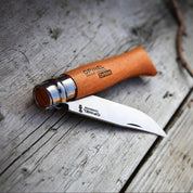 Cuchillo N°8 de acero carbono