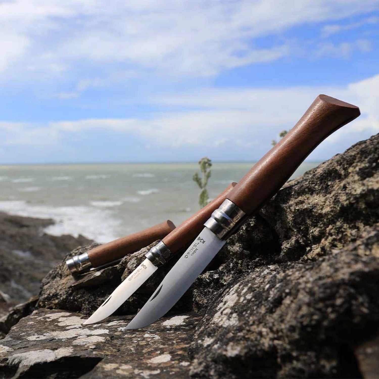 Cuchillo Opinel N°6 mango de nogal